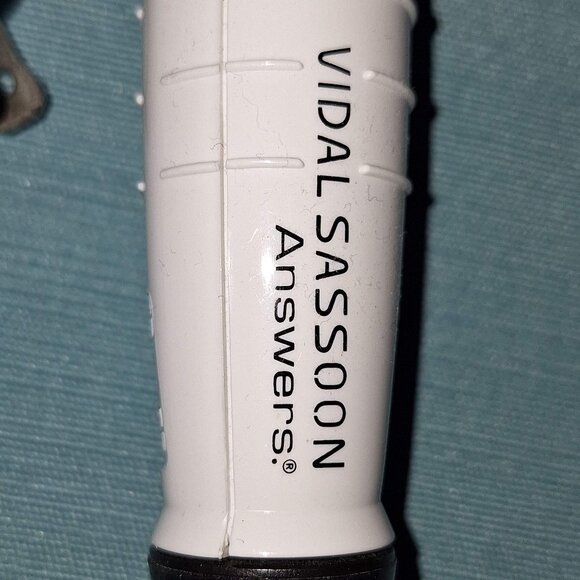 Vidal Sassoon Curling Iron - Picture 3 of 4